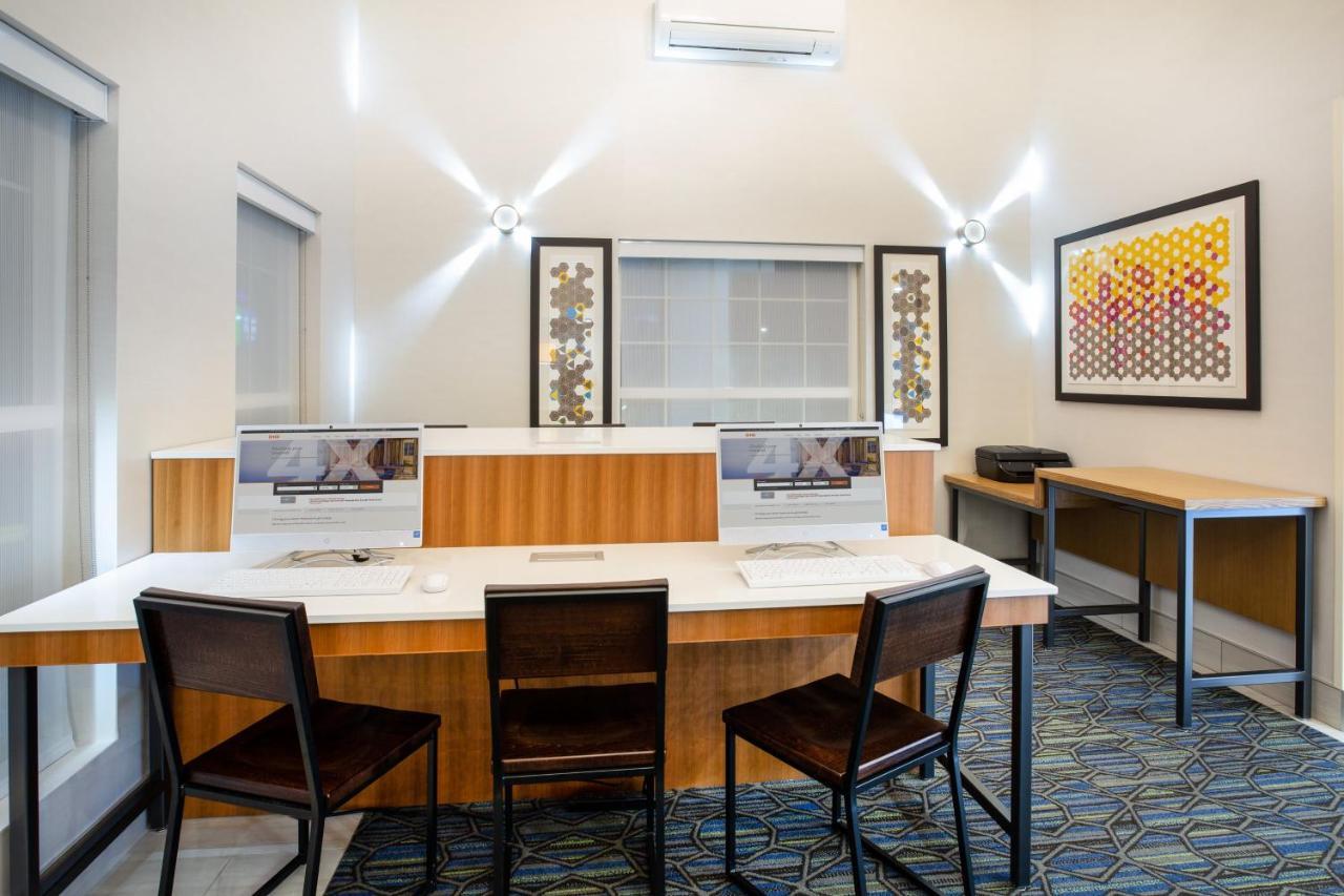 Holiday Inn Express & Suites Lincoln City By Ihg Экстерьер фото