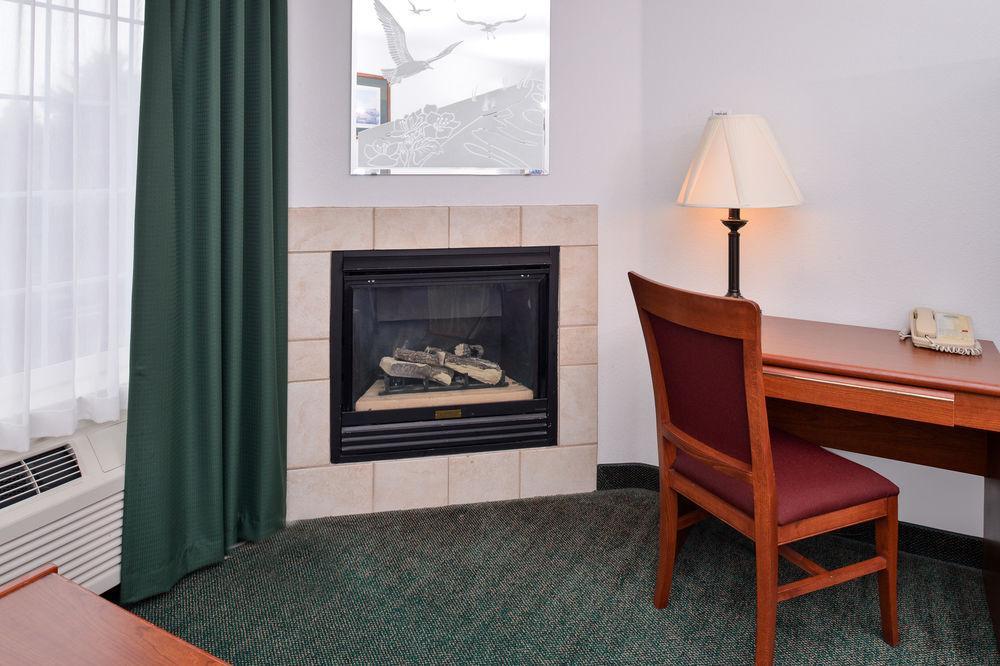 Holiday Inn Express & Suites Lincoln City By Ihg Экстерьер фото