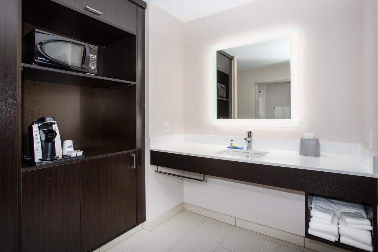 Holiday Inn Express & Suites Lincoln City By Ihg Экстерьер фото